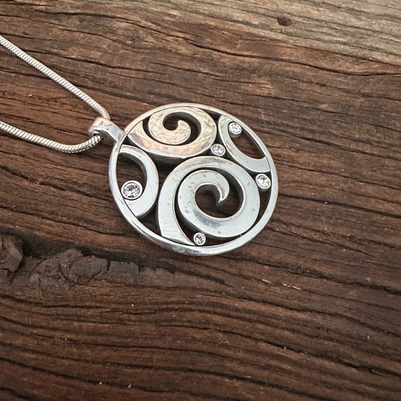 Jewelry - BRIGHTON ❤️ “London Groove” Medallion Pendant Necklace